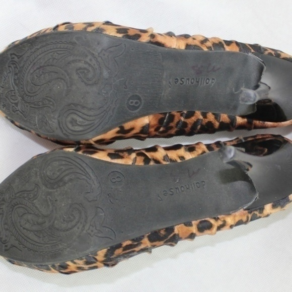 Dollhouse Florjan Pleated Leopard Pumps - Picture 6 of 8